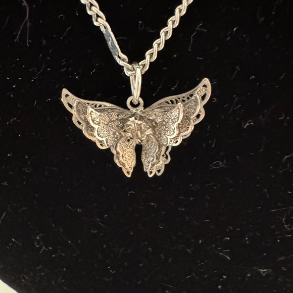 Filigree Butterfly 3 strand NECKLACE VINTAGE - Picture 6 of 7